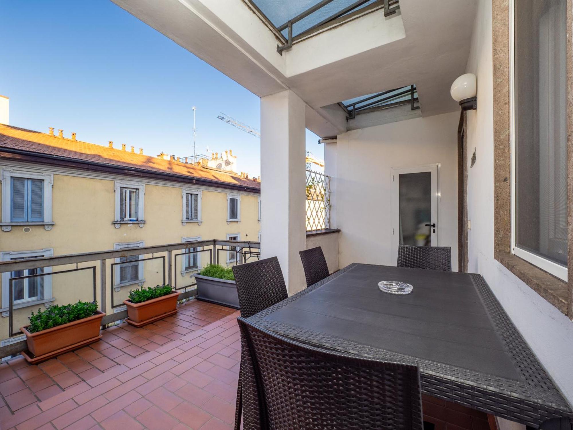Flat In Center With Terrace, Near Garibaldi Fs Apartamento