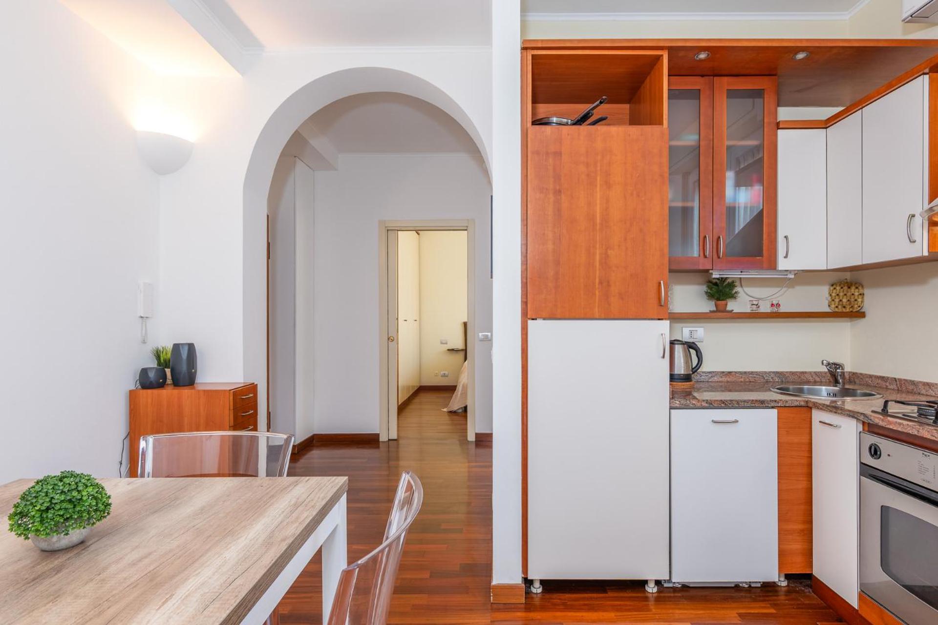 Flat In Center With Terrace, Near Garibaldi Fs Milán